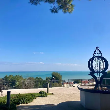 Residenza Leonardo Falconara Marittima