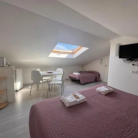 Residenza Leonardo 3* ファルコナーラ・マリッティマ